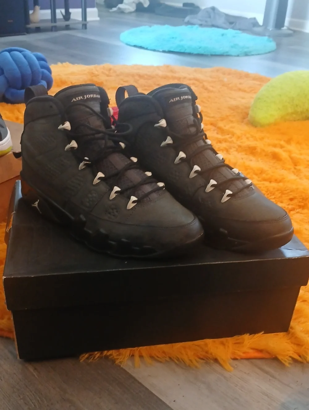 Jordan classic 9s